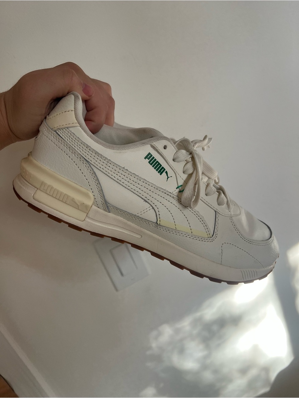 GUC Puma Women's White Classic Runner Sneakers